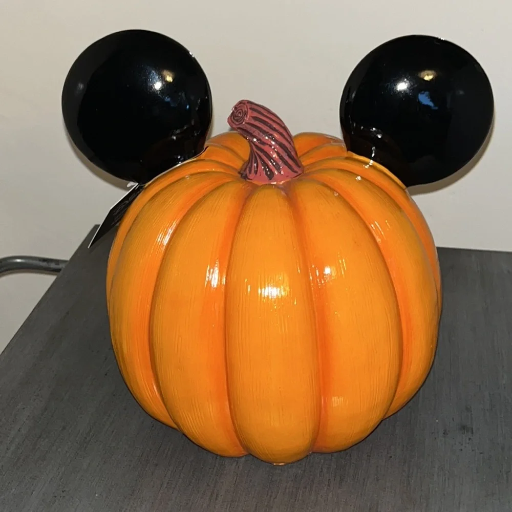 New Disney’s Mickey Mouse pumpkin Halloween Decor